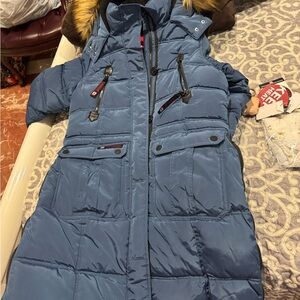 BRAND NEW WITH TAGS Blue Canada weather gear Puffer Coat with Fur Hood